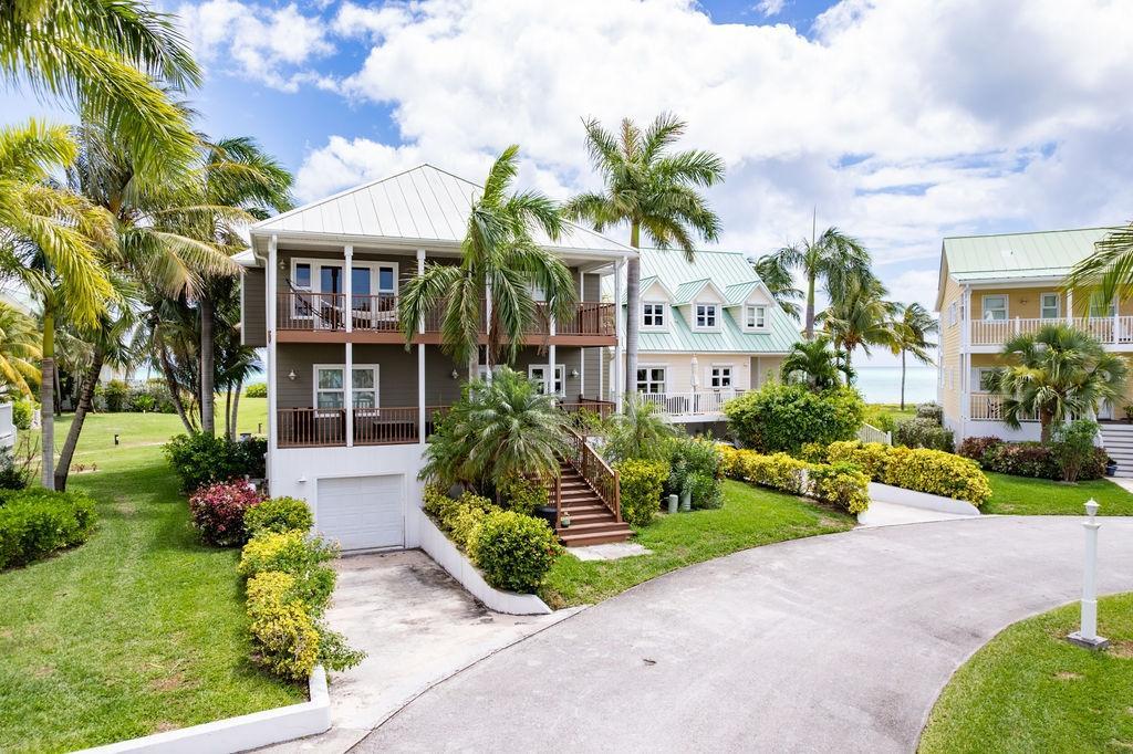 4-bedroom beachfront residence in Shoreline, Grand Bahama — photo 4
