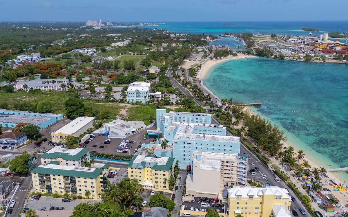 TOWN COURT Apartment for sale in Nassau — photo 1