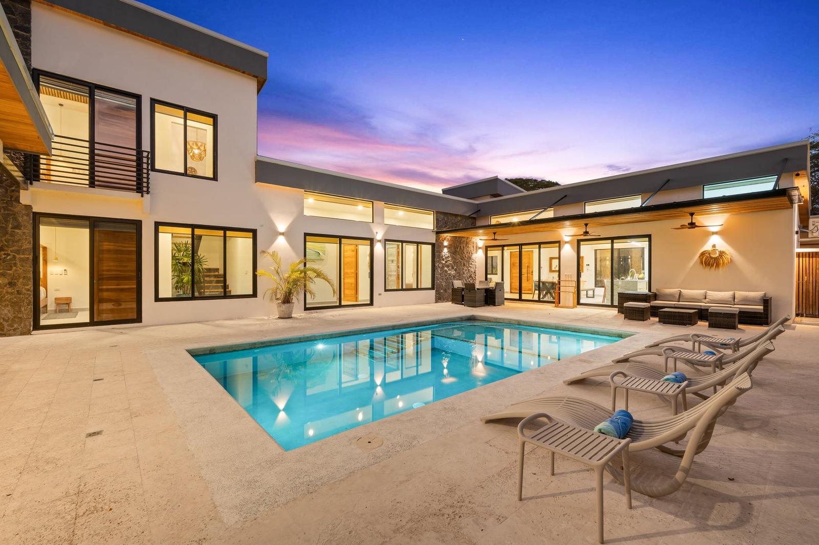 4 Bedroom Luxury Home for Sale in Playa Grande Estates — photo 1