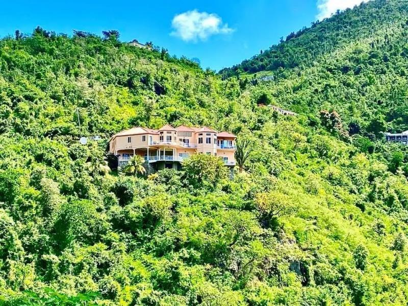 4-bedroom villa in Cane Garden Bay, Tortola, British Virgin Islands — photo 1