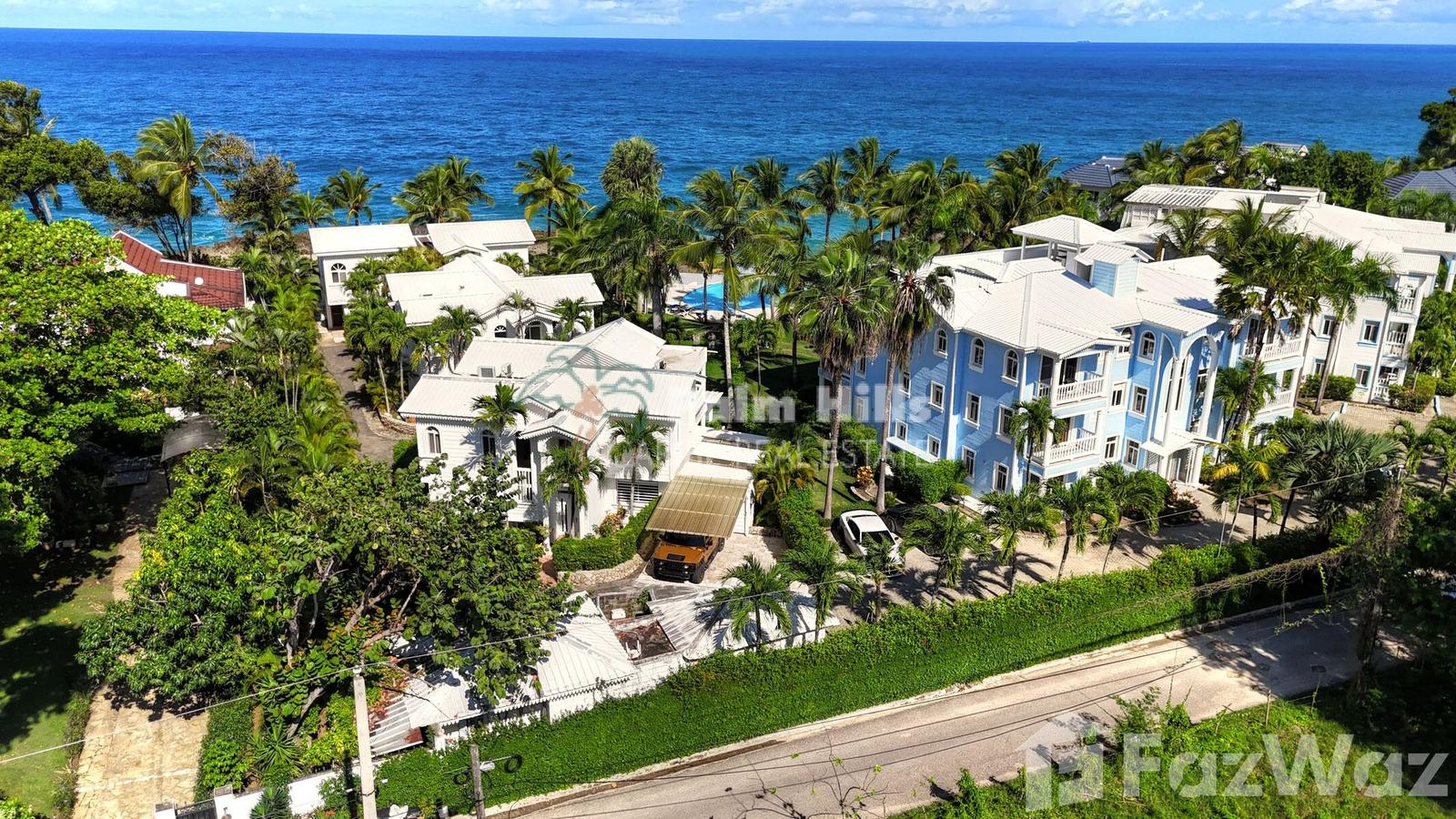 4-bedroom villa in Sosua with beachfront access — photo 4
