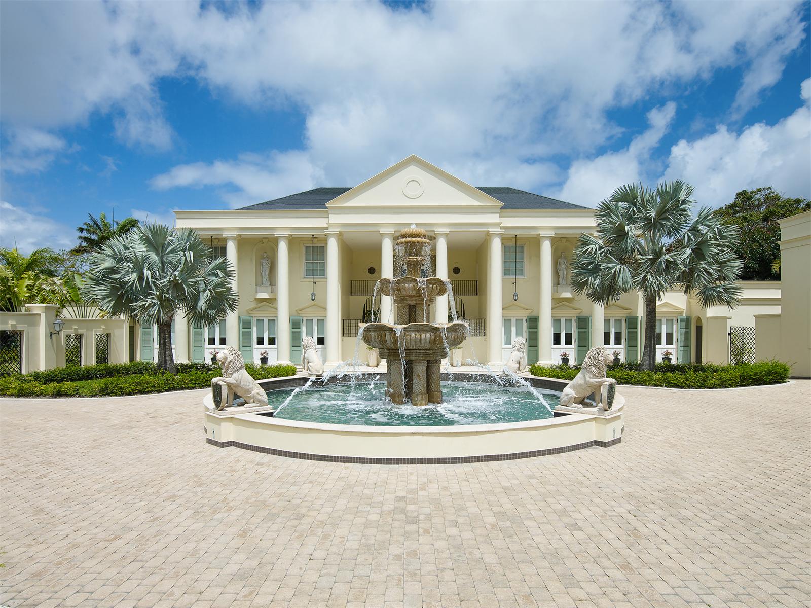The Ridge Estate for Sale — photo 2