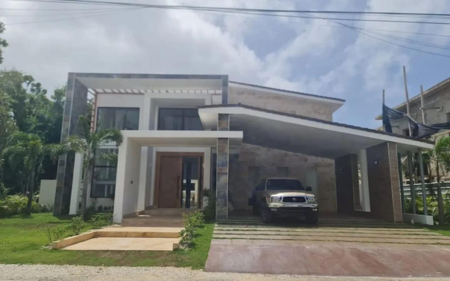 Id-2631 Four Bedroom Villa For Sale In Punta Cana Village — photo 2