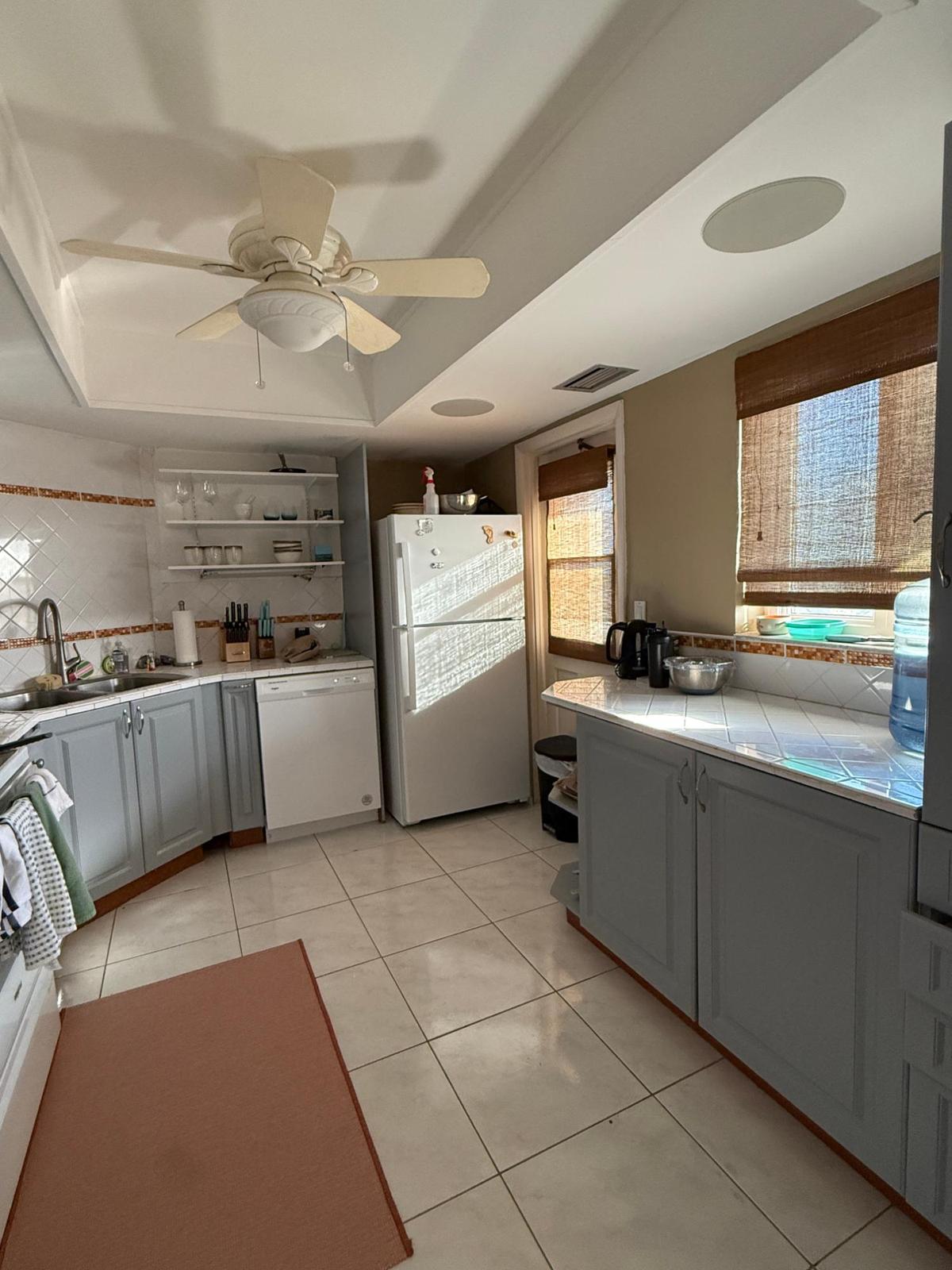 2-bedroom apartment in Harbour House Towers, Grand Bahama — photo 3