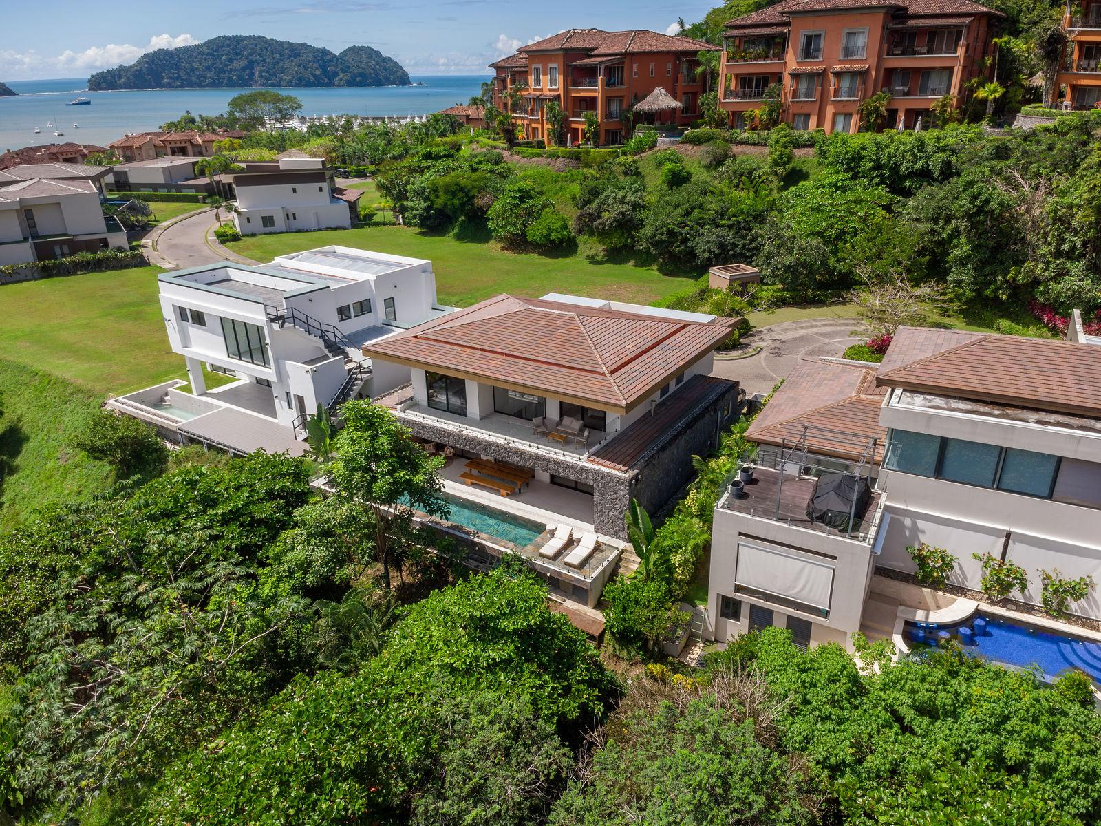 6 Bedroom Home for Sale, El Bosque, Los Suenos, Jaco, Puntarenas, Costa Rica — photo 2