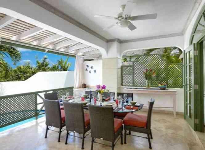 Townhouse in Tamarind Row — photo 3