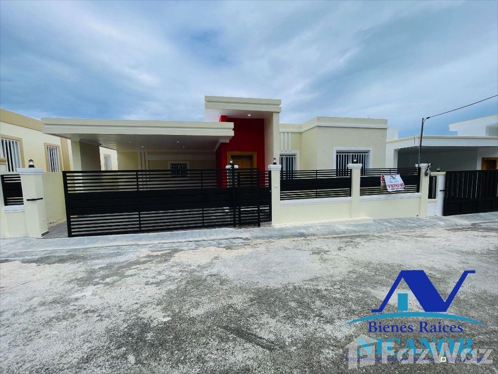 3 Bedroom House with Pool for Sale in San Felipe De Puerto Plata — photo 2