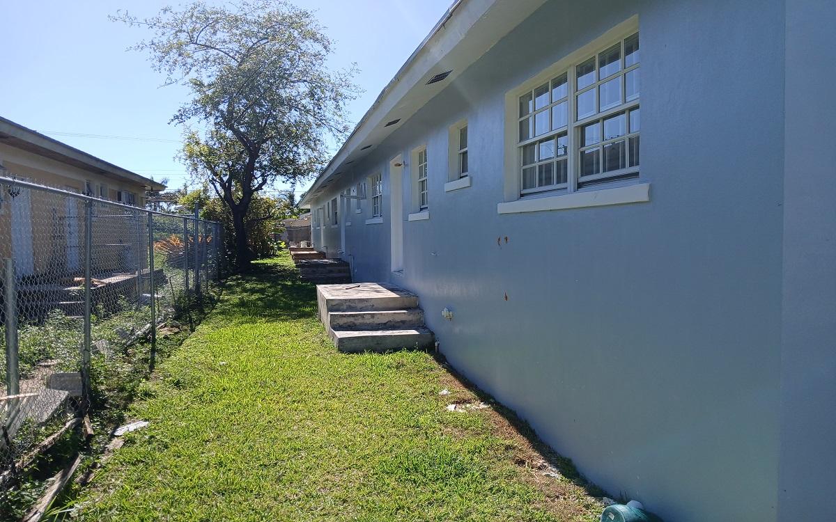 8 Bedroom Fourplex for Sale - Carmichael Road, Bahamas — photo 3