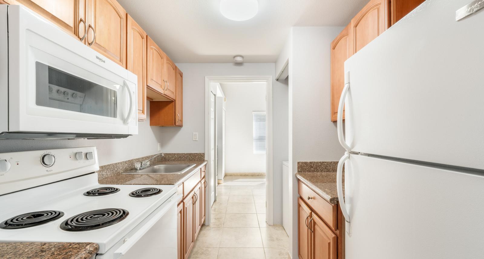 1-bedroom apartment in George Town South, Cayman Islands — photo 4