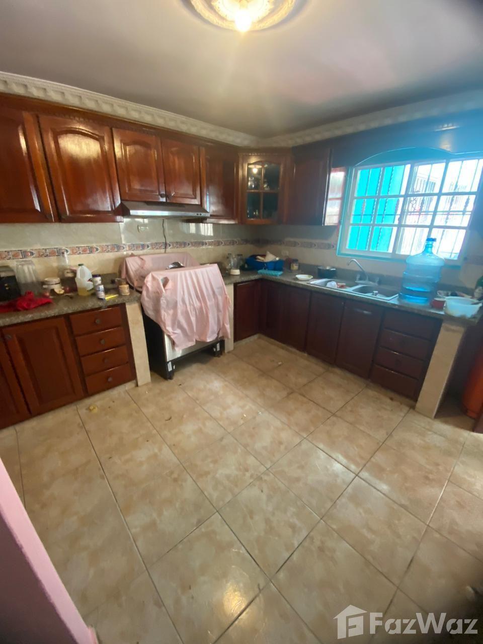 2 Storys House for Sale in Vista Hermosa — photo 3