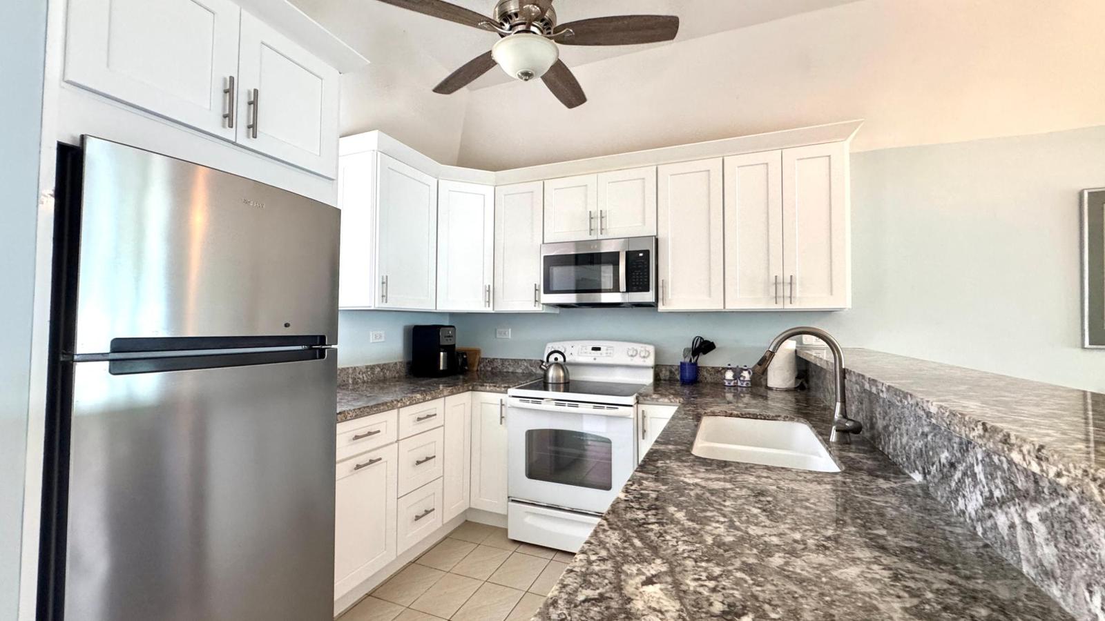 Harbourside II, 2-bedroom apartment in Nassau / New Providence — photo 4