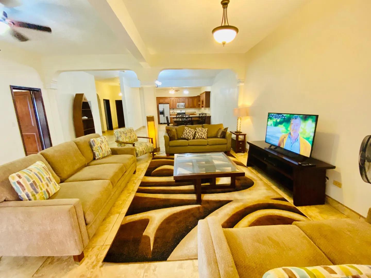 2-bedroom apartment in St. Thomas — photo 3
