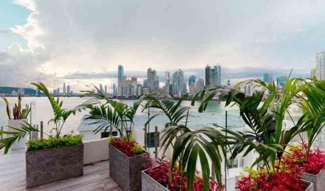 Ocean Reef Penthouse Garden Apartment for Sale — photo 2
