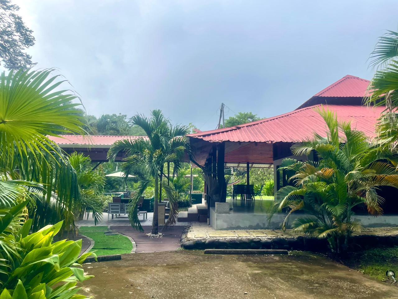 7 Bedroom Property with Three Homes for Sale — photo 4