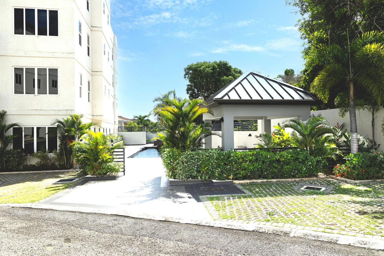 4 Bedroom Penthouse for Sale, The Linneman, Kingston, Jamaica — photo 2