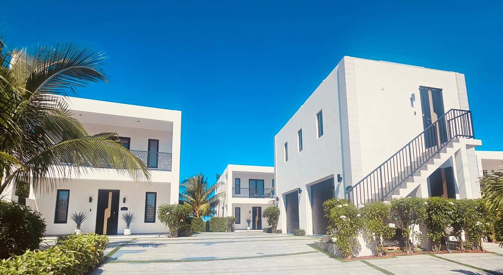 Three Bedroom Villas in Grace Bay — photo 1