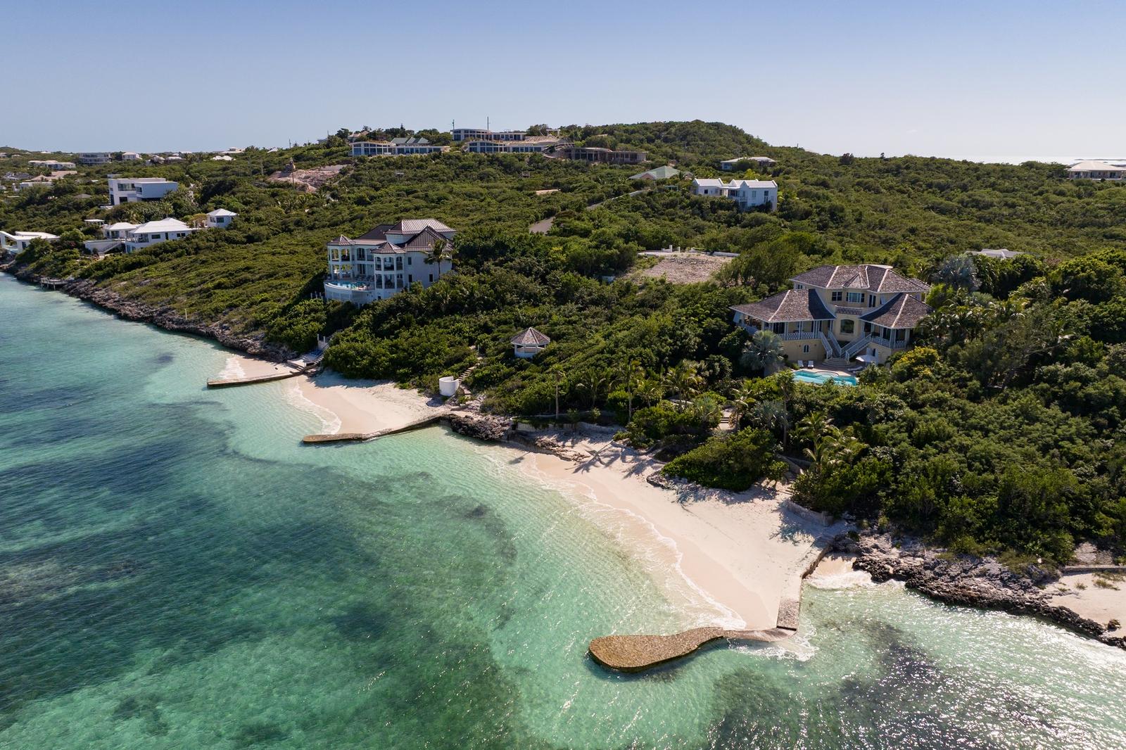 1.31 Acres of Beachfront Land for Sale, Thompson Cove, Providenciales, Turks & Caicos — photo 3