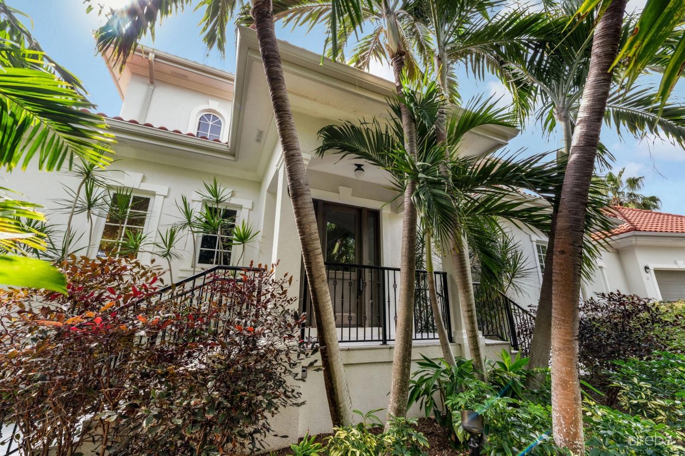 4 bedroom Canal Point Residence for sale in Cayman Islands — photo 3