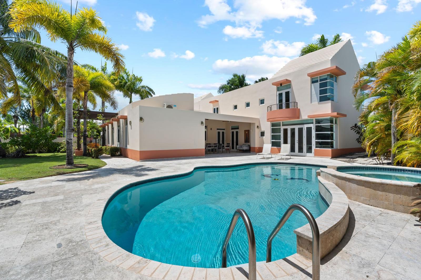 4 Bedroom Home for Sale in Dorado, Puerto Rico — photo 2