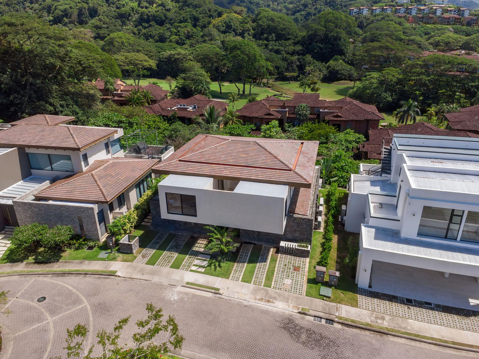 6 Bedroom Home for Sale, El Bosque, Los Suenos, Jaco, Puntarenas, Costa Rica — photo 5