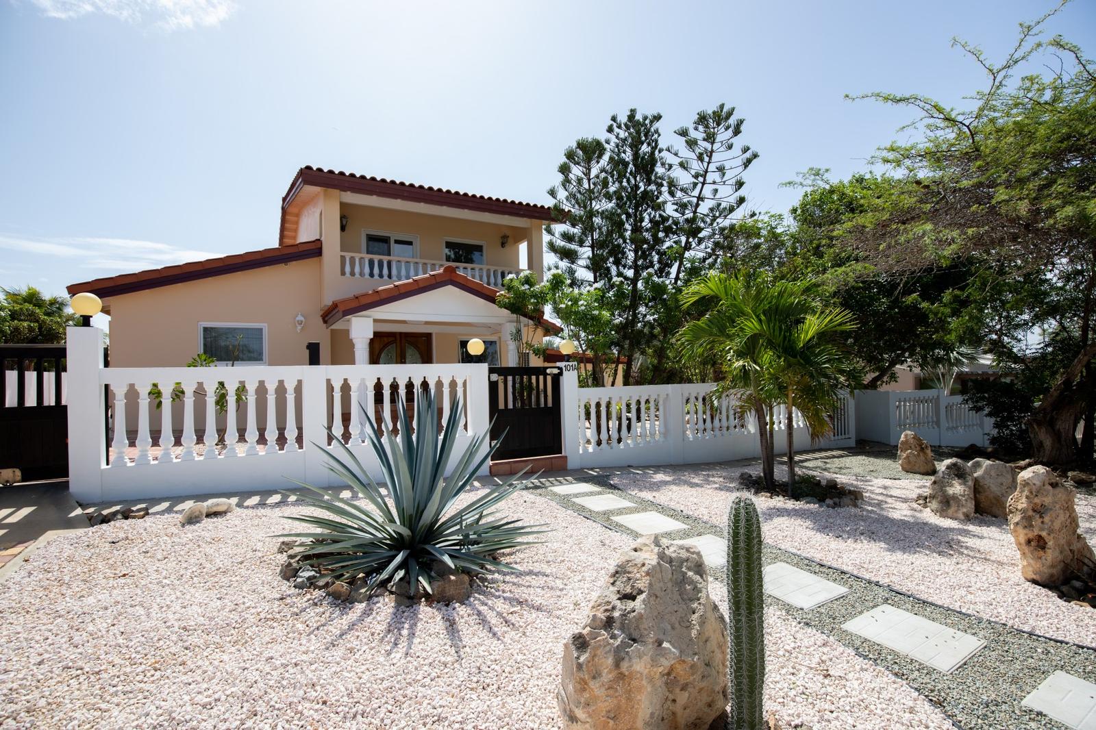 4 Bedroom Family Home for Sale, Alto Vista, Noord, Aruba — photo 1