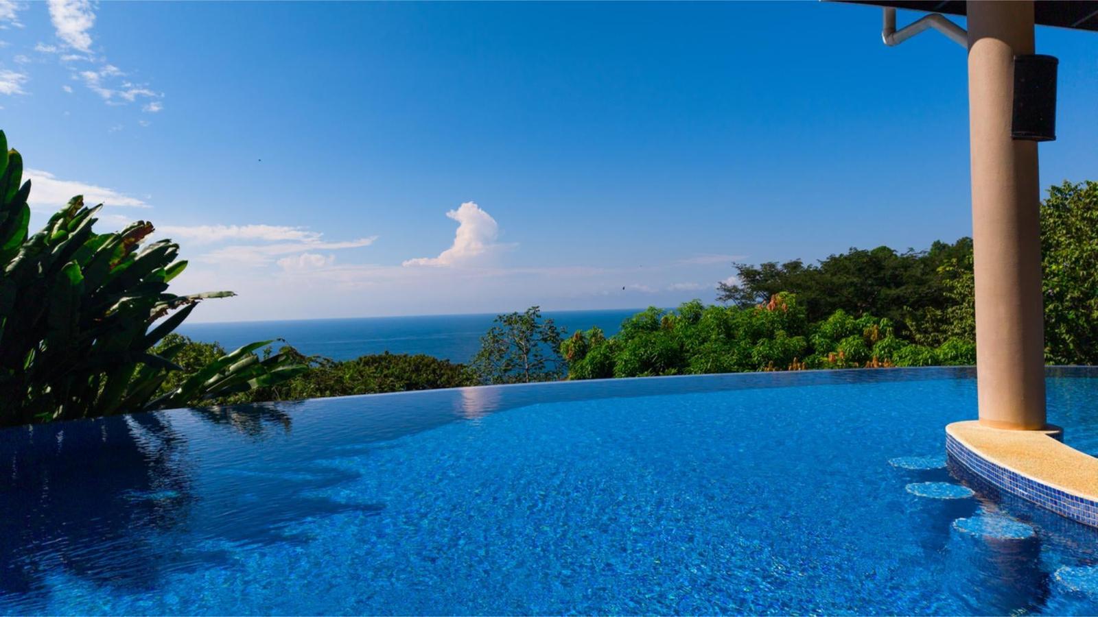 4 Bedroom Luxury Villa for Sale, Dominical, Puntarenas, Costa Rica — photo 4