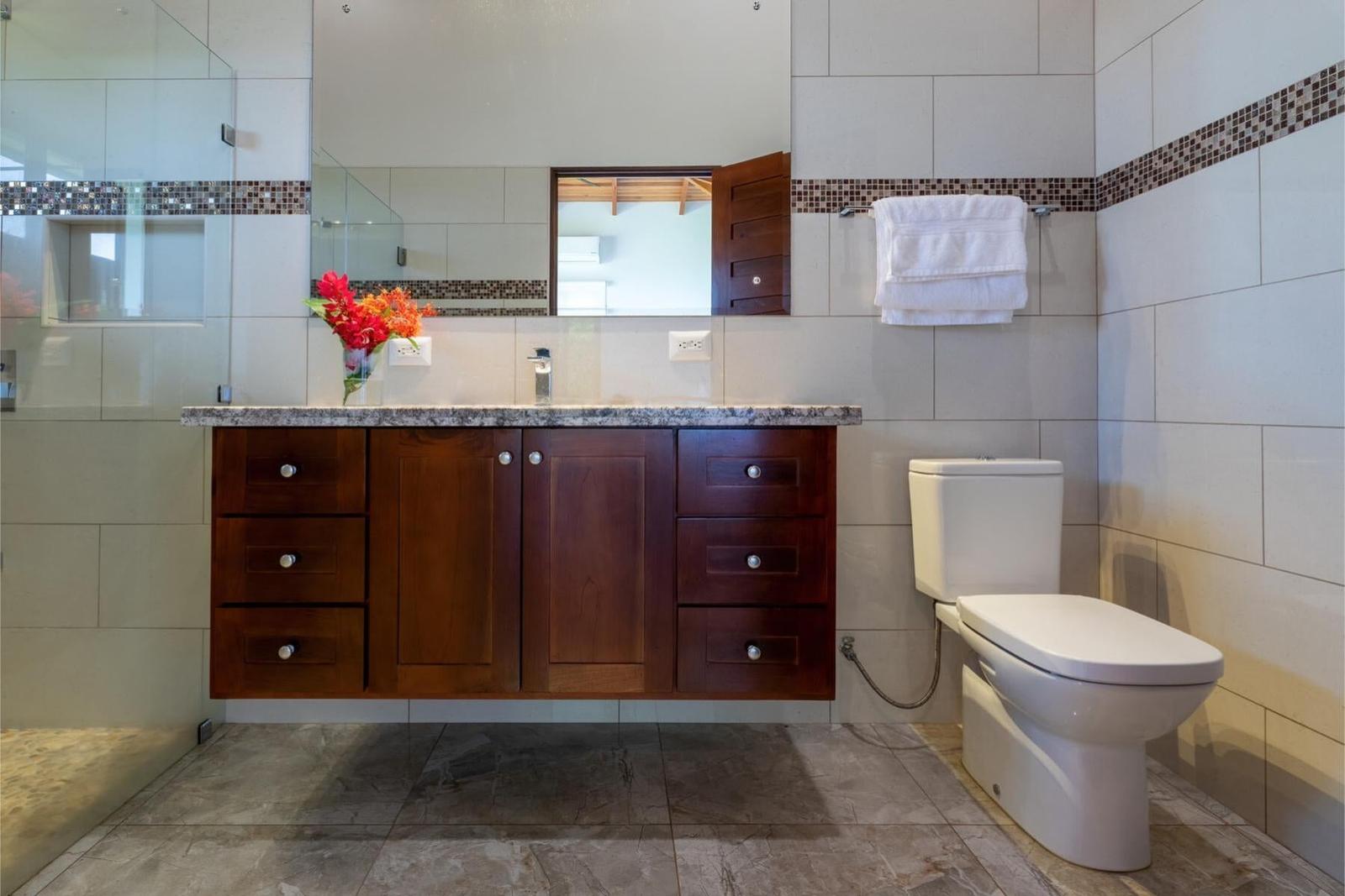 3 Bedroom Luxury Ocean View Estate for Sale, Ojochal, Puntarenas, Costa Rica — photo 4