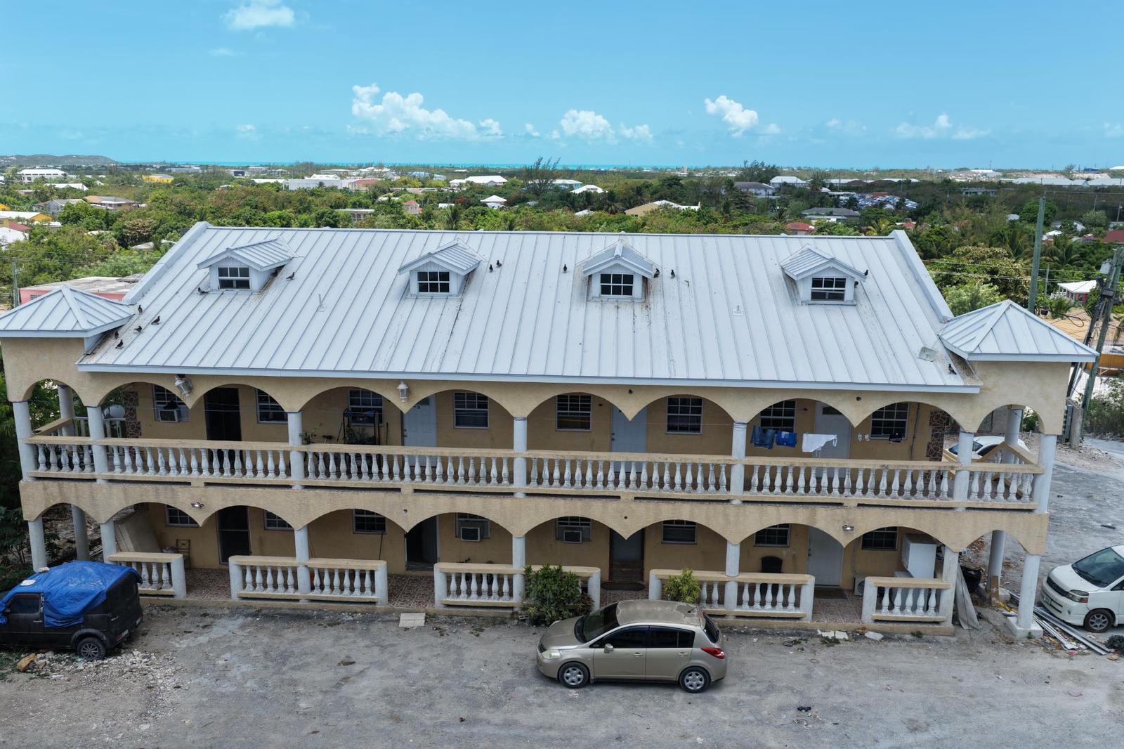 16 One Bed Units — photo 1