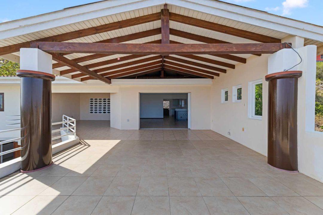 4 bedroom home for sale — photo 2
