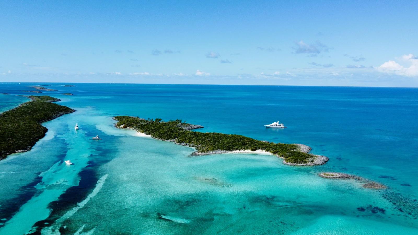 Roberts Cay, Private Island — photo 4