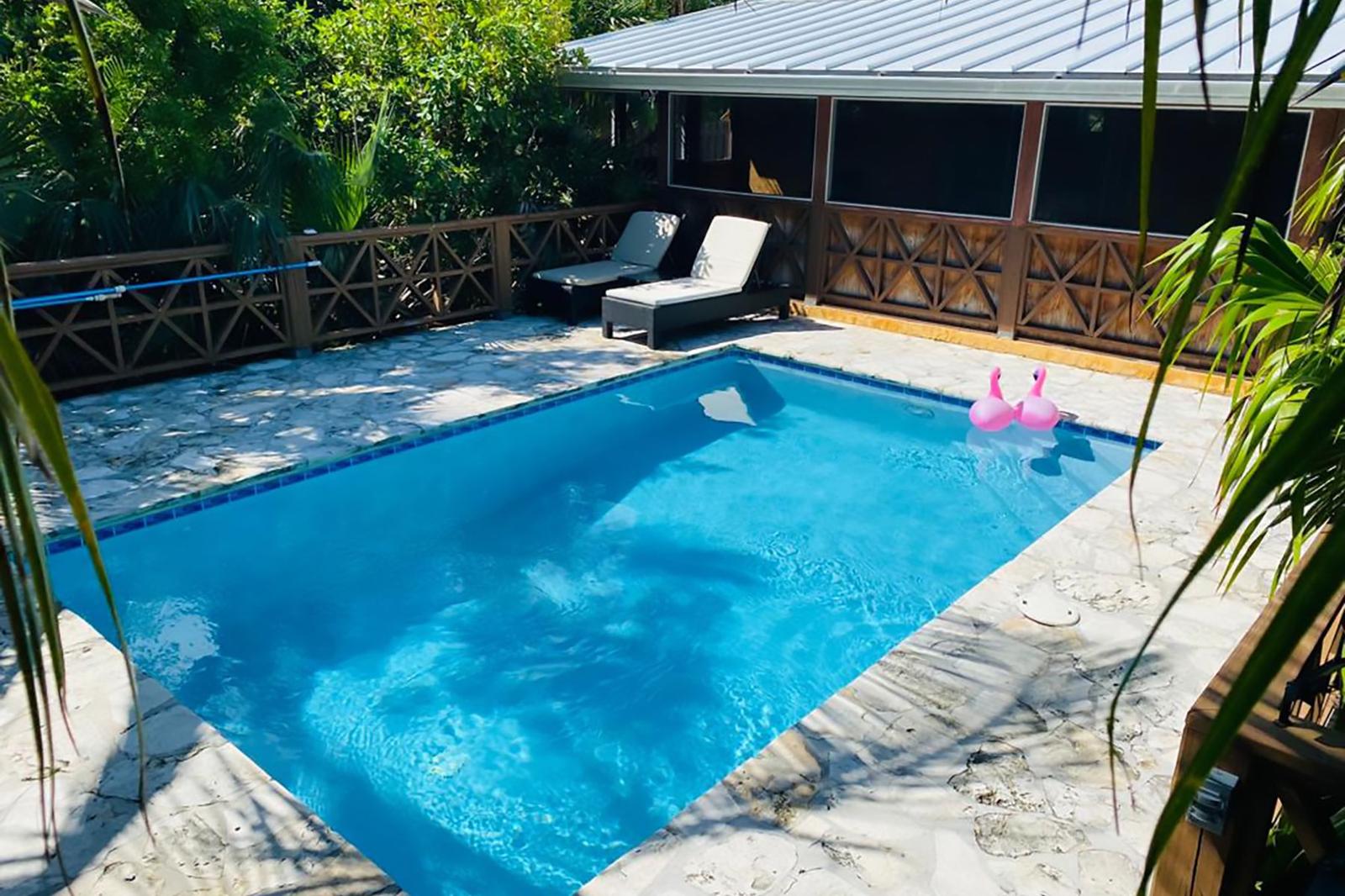 Leeward Home with Guest House — photo 4