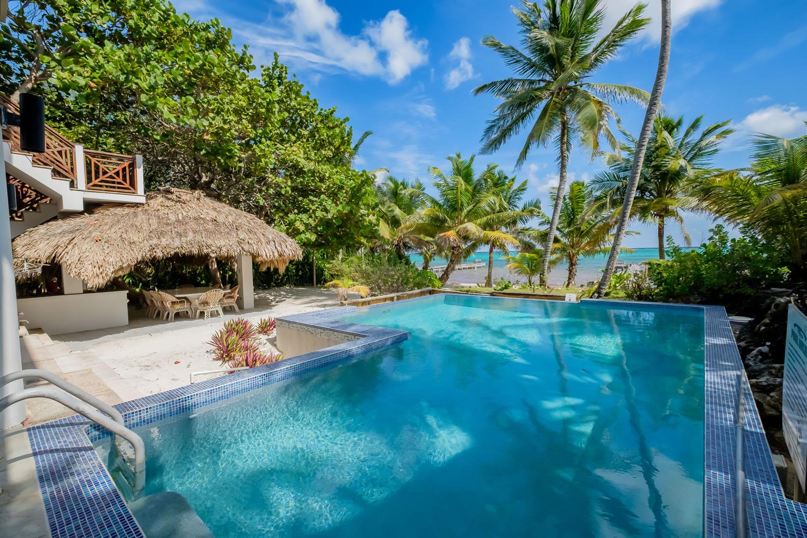 5 Bedroom Luxury Beachfront Home for Sale, San Pedro, Ambergris Caye, Belize — photo 3
