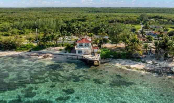 3 Bed | 2 Bath | Oceanfront Home with Private Beach Lot in North Side, Grand Cayman — photo 2