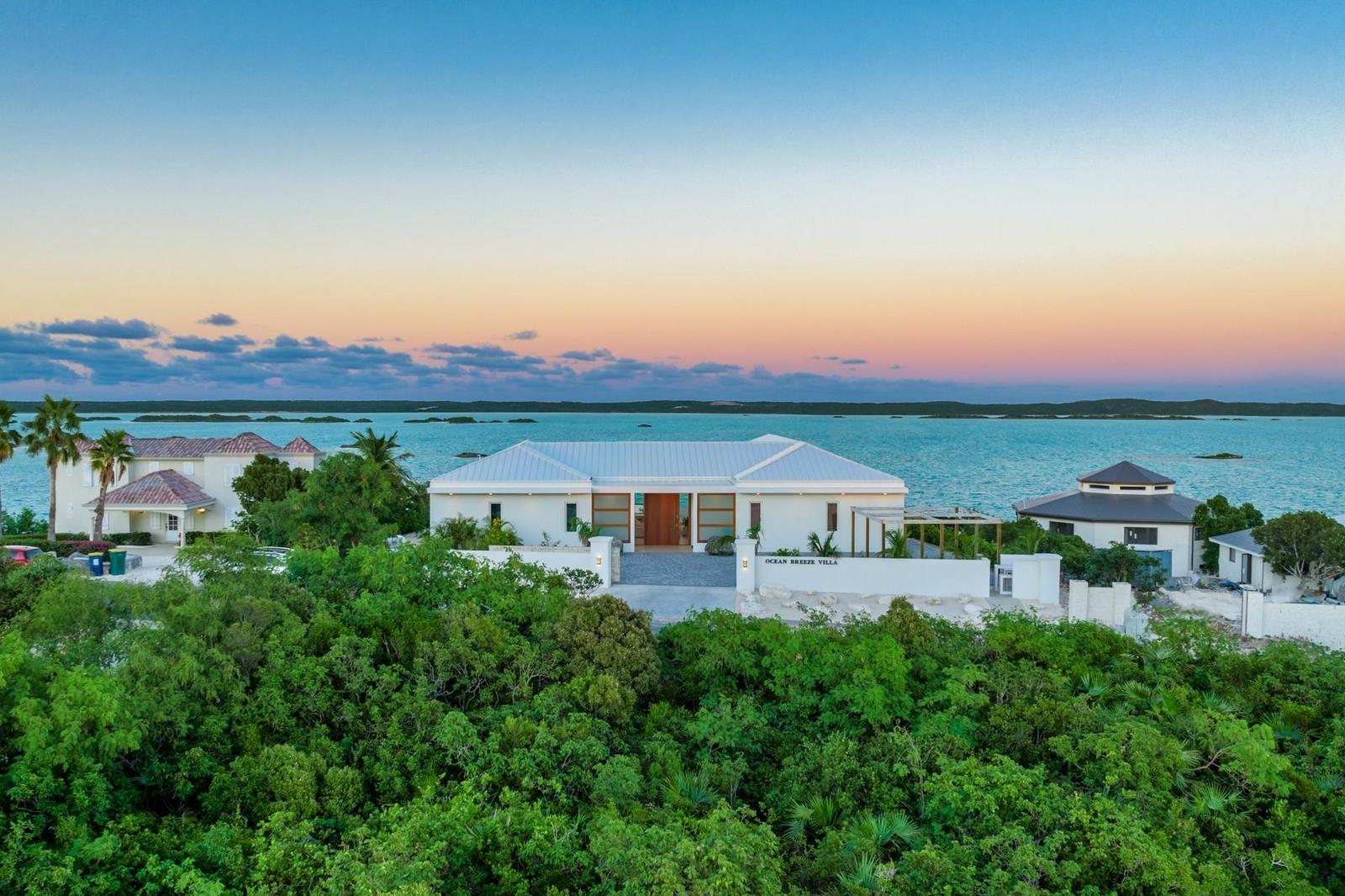 Ocean Breeze Villa — photo 3