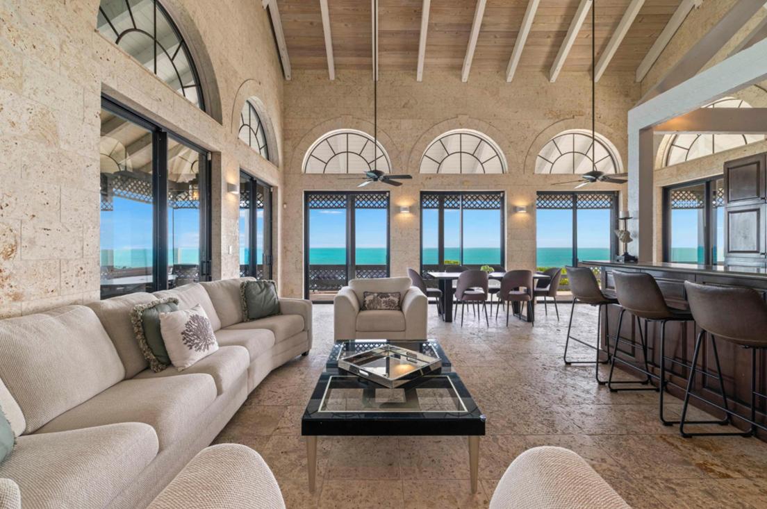 6-bedroom villa in Chalk Sound — photo 5