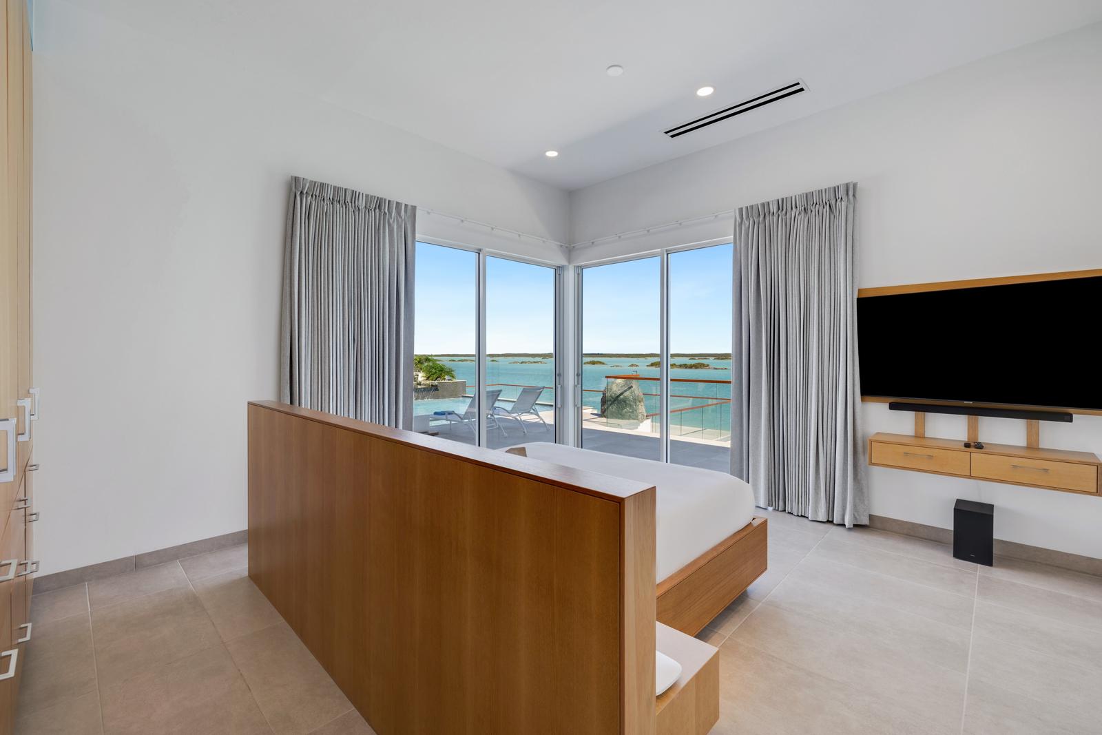 Ocean Breeze Villa, Providenciales, TC — photo 5