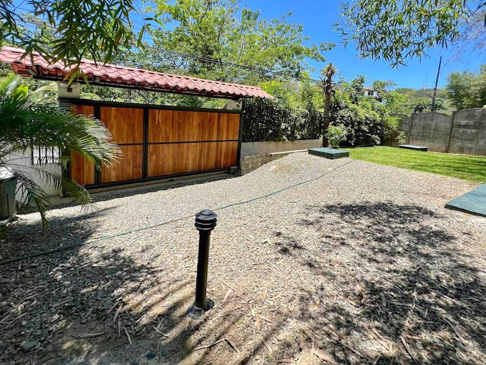 3 Bedroom Home for Sale, Manuel Antonio, Puntarenas, Costa Rica — photo 4