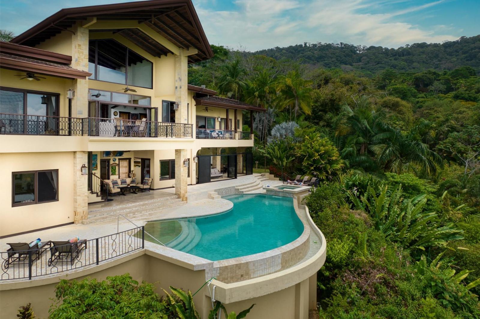 6 Bedroom Luxury Home for Sale, Escaleras, Dominical, Costa Rica — photo 2