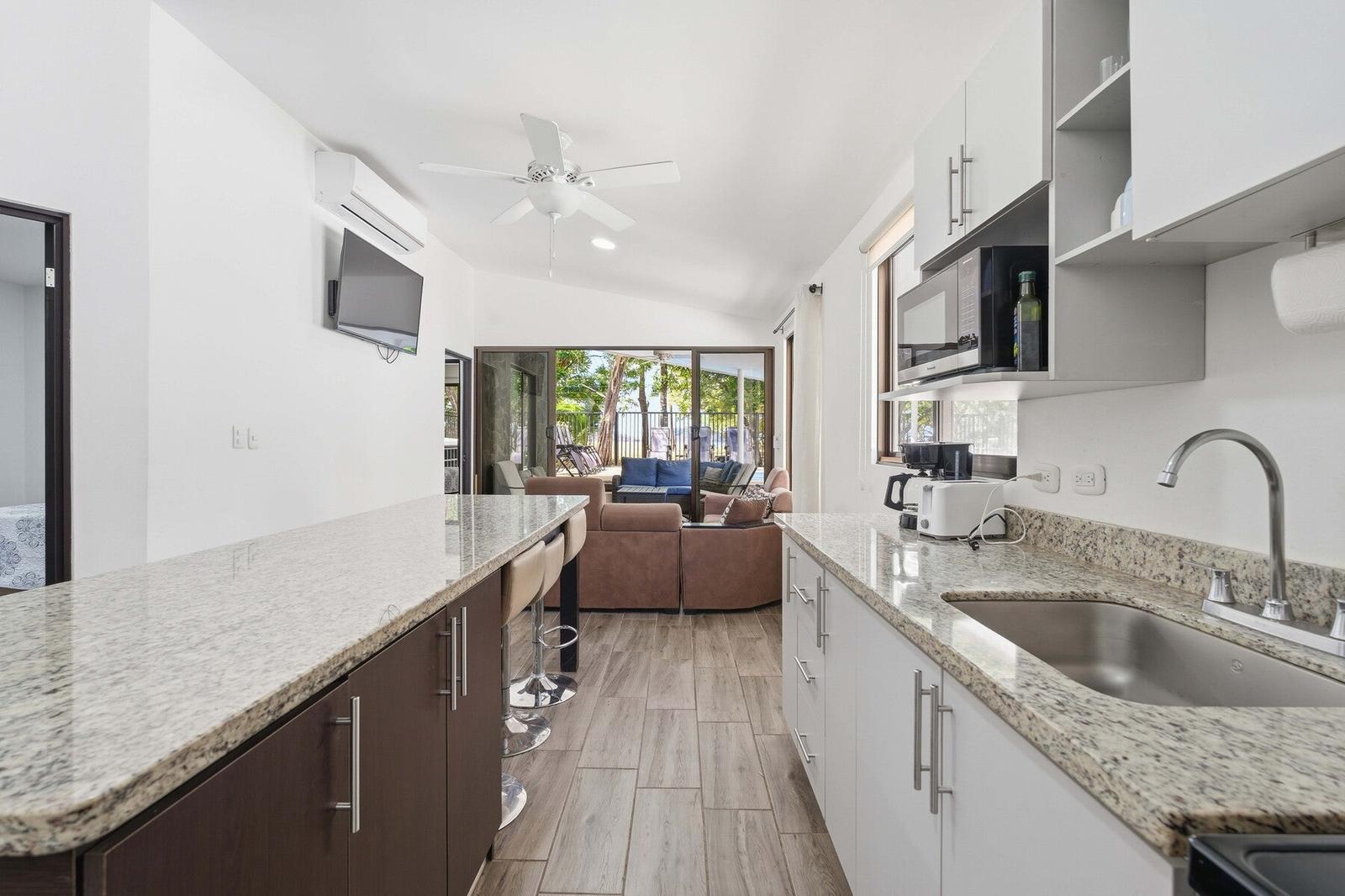 10 Bedroom Oceanfront Home for Sale, Playa Potrero, Flamingo, Guanacaste, Costa Rica — photo 4