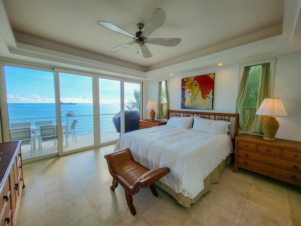 2-bedroom beachfront condo in Simpson Bay, Sint Maarten — photo 5