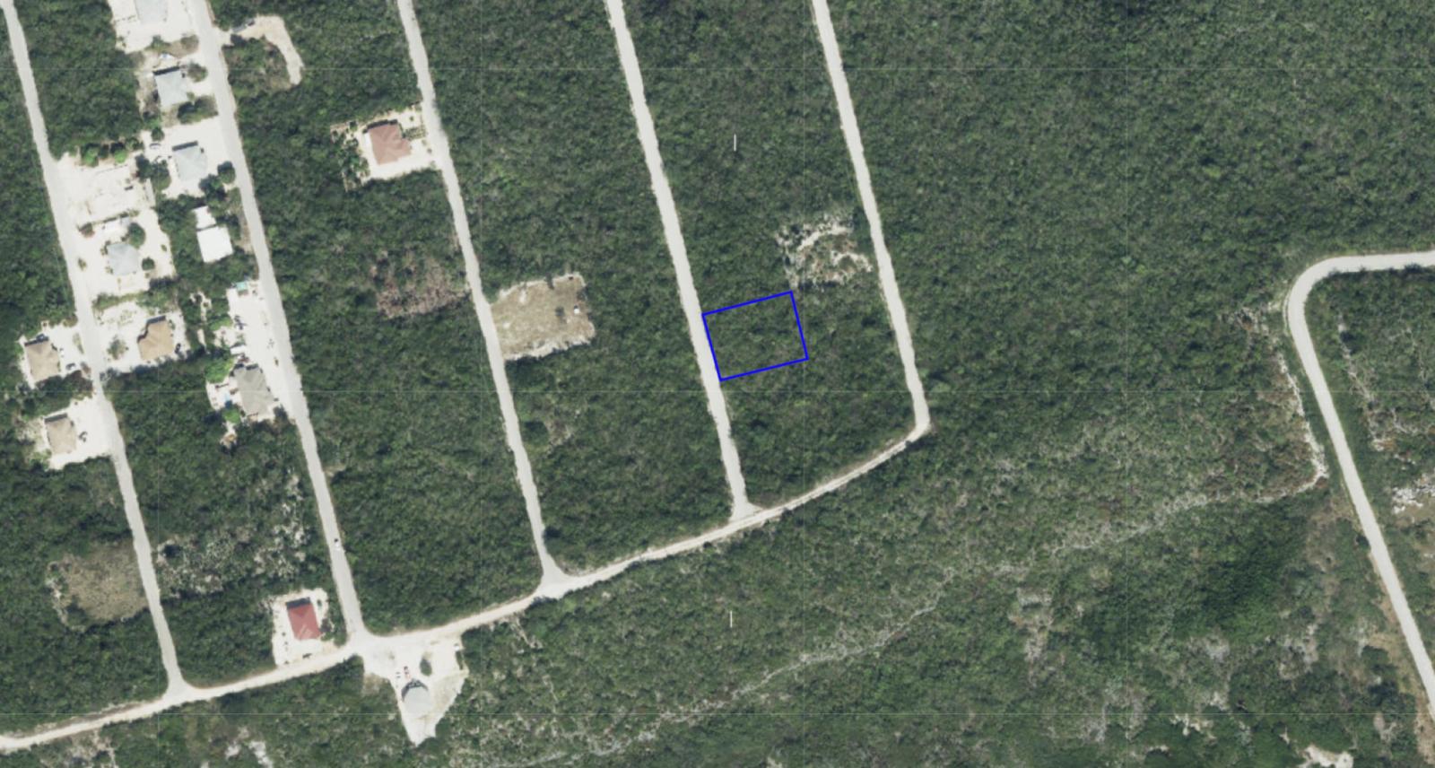 0.30-acre freehold land in Cayman Brac West, Cayman Brac — photo 1