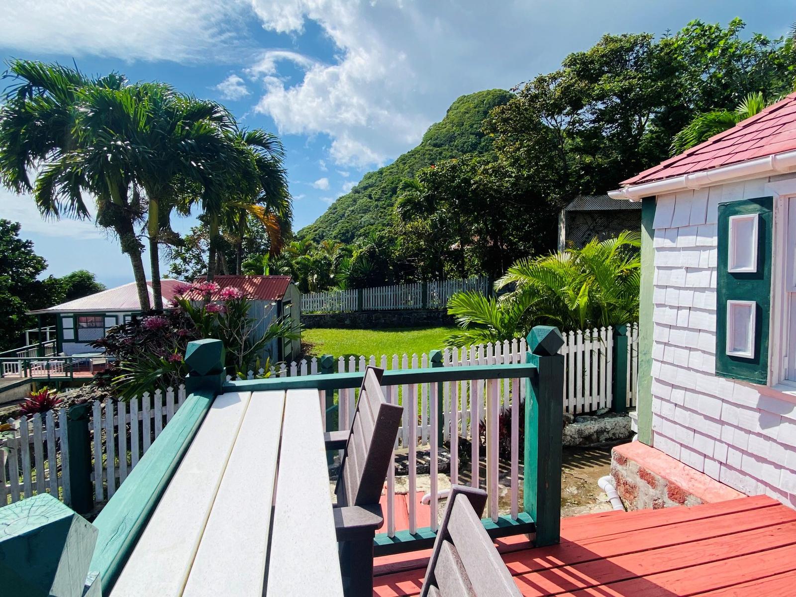Historic Daphne Cottage with Ocean View in Windwardside Saba — photo 4