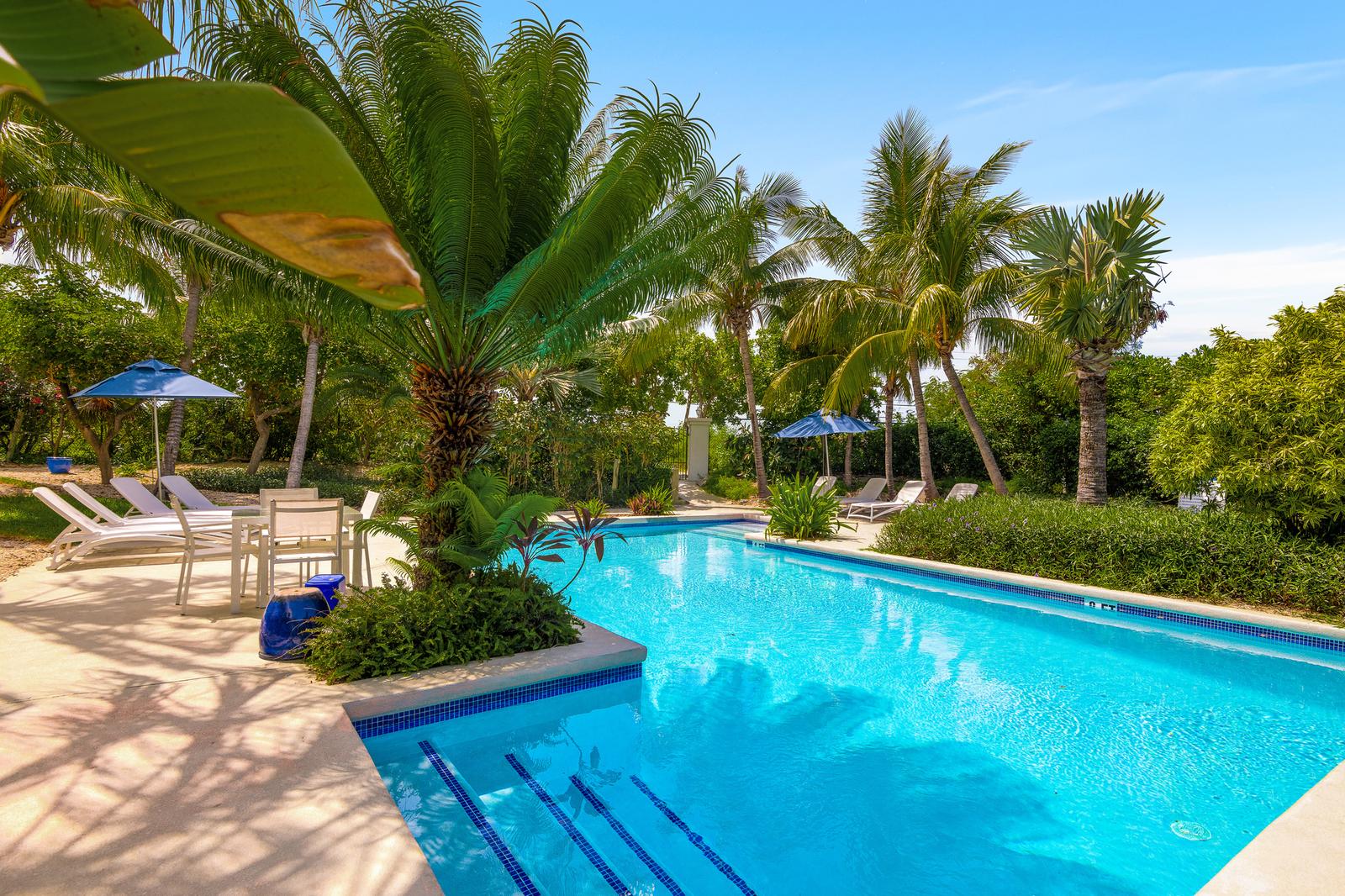 Inn At Grace Bay 122 — photo 1