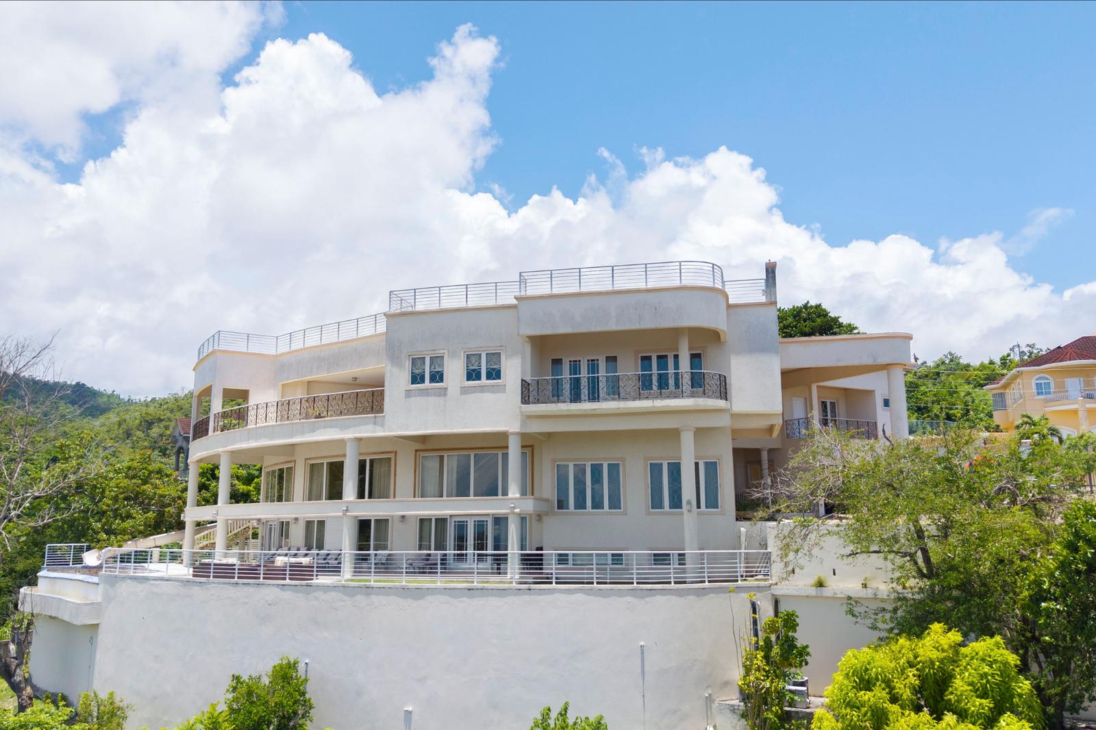 7 Bedroom Luxury Home for Sale, Vista Del Mar, Drax Hall, Saint Ann, Jamaica — photo 2