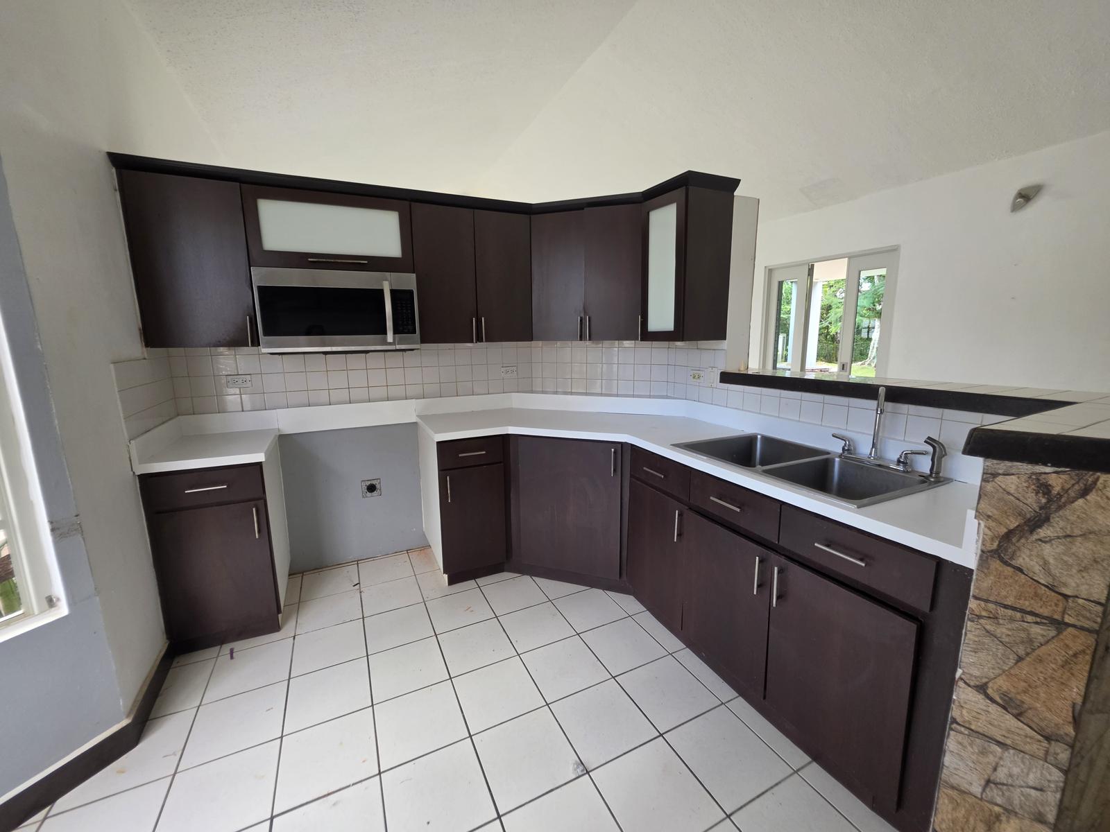 Beautiful 4-Bedroom Home in Exclusive Hacienda Sabanera, Cidra — photo 3