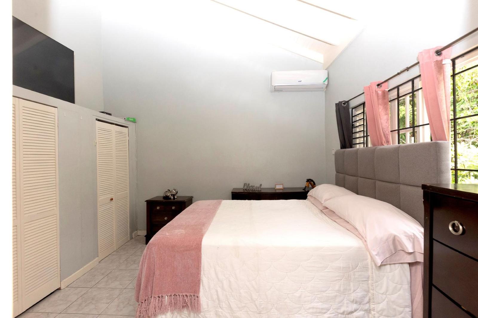 2 Bedroom Condo for Sale, Dillsbury Palms, Kingston, Jamaica — photo 5