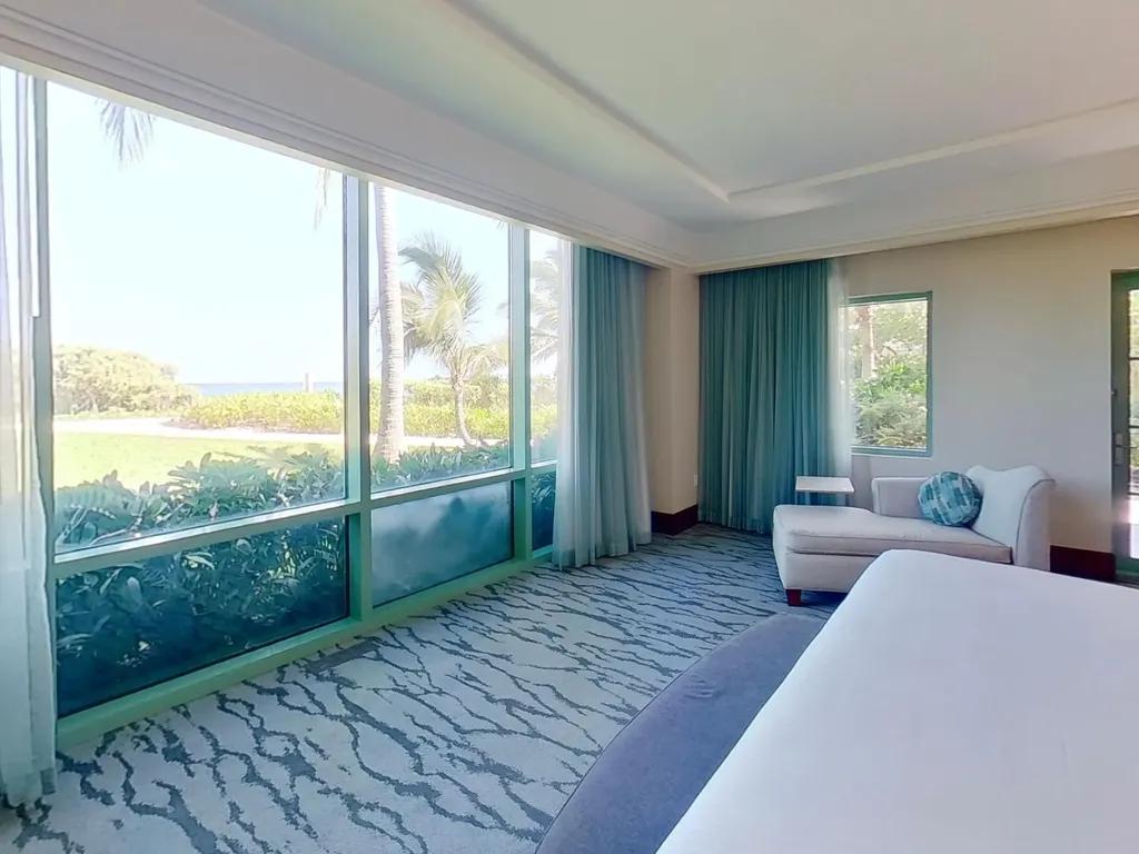 2-bedroom condo in Paradise Island with ocean views — photo 5