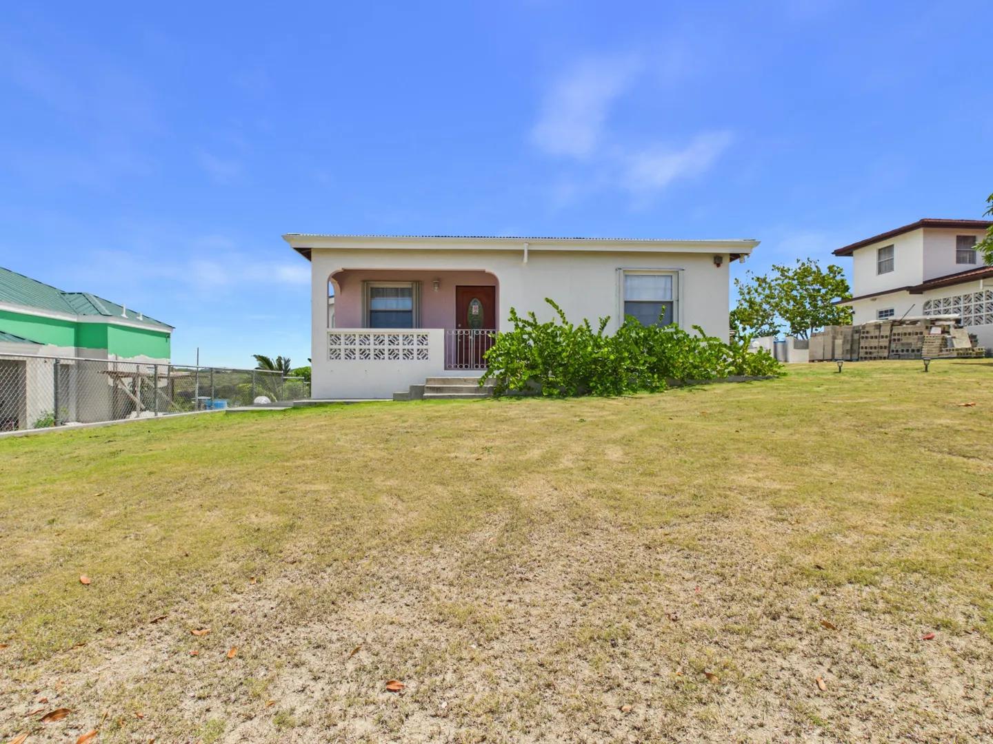 2-Bedroom Apartment with Island Views in Constitution Hill — photo 1