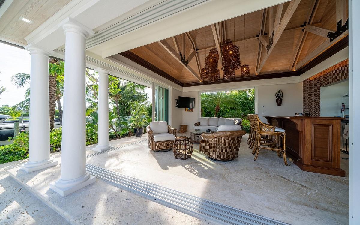 4-bedroom house in Ocean Club Estates, Paradise Island — photo 3