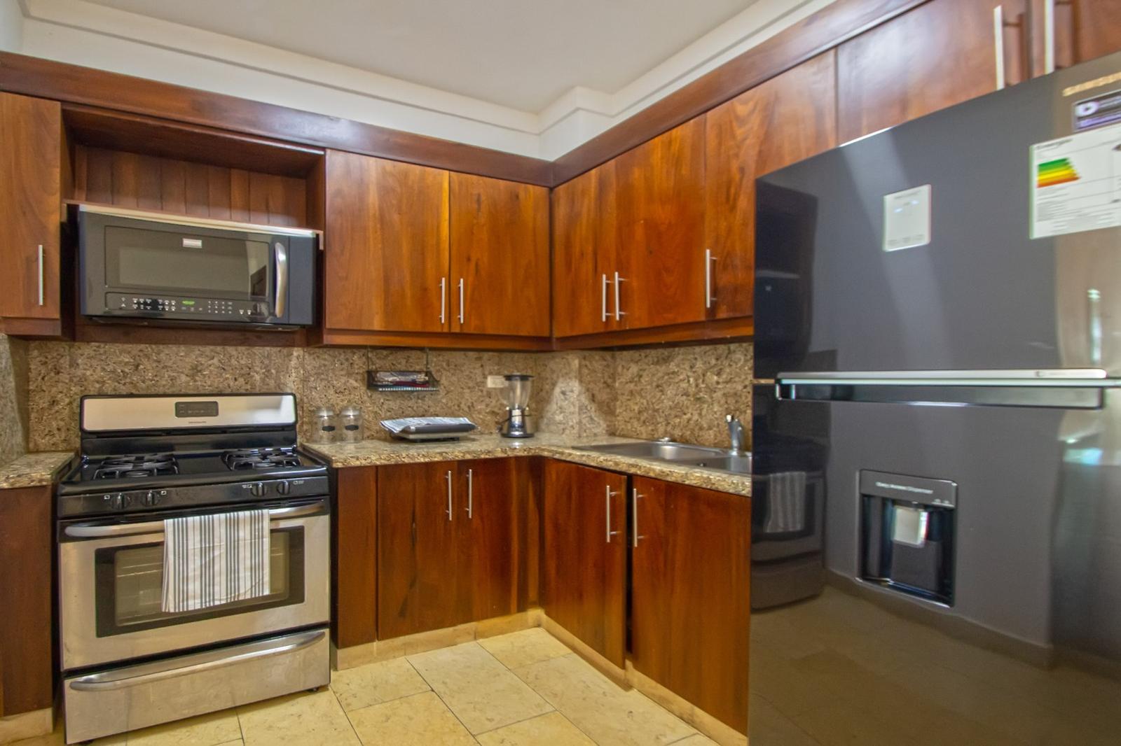 Phenomenal Beach Front Condo — photo 4
